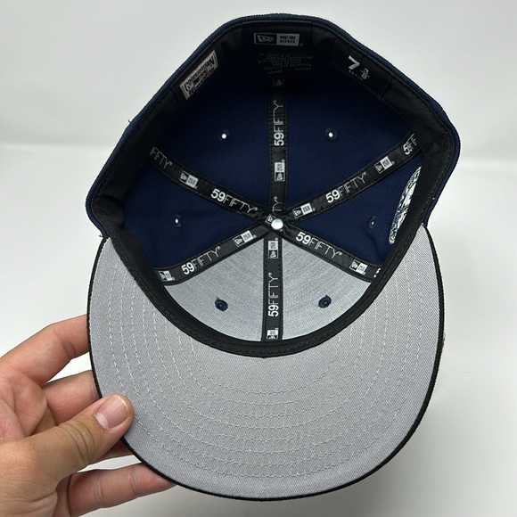 Hat Club Seattle Mariners x Seattle Seahawks Crossover Fitted Hat Size 7 3/8 - Picture 5 of 6